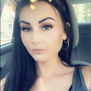 Meet your Posher, Katelyn